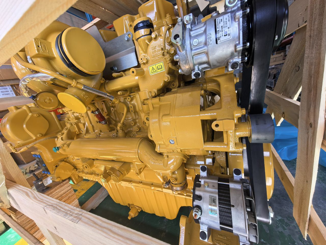 2025 Caterpillar 395 crawler excavator engine component view 2025 Caterpillar 395 crawler excavator engine component view