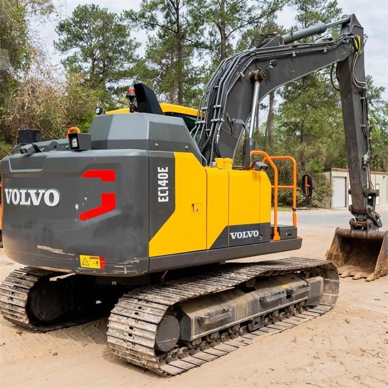Volvo EC140E crawler excavator, rear three-quarter view Volvo EC140E crawler excavator, rear three-quarter view