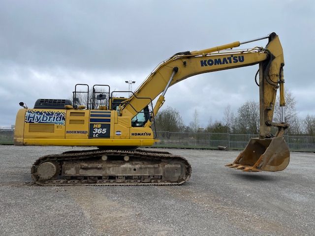2018 Komatsu HB365LC-3 crawler excavator side view 2018 Komatsu HB365LC-3 crawler excavator side view