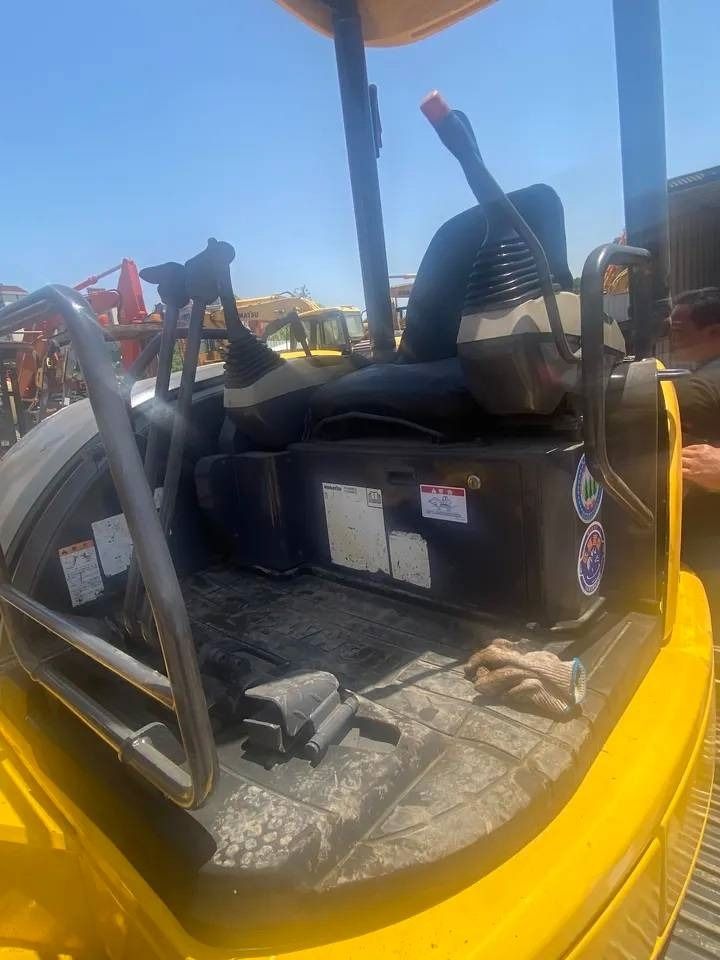 2020 Komatsu PC40MR-2 mini excavator operator station view 2020 Komatsu PC40MR-2 mini excavator operator station view