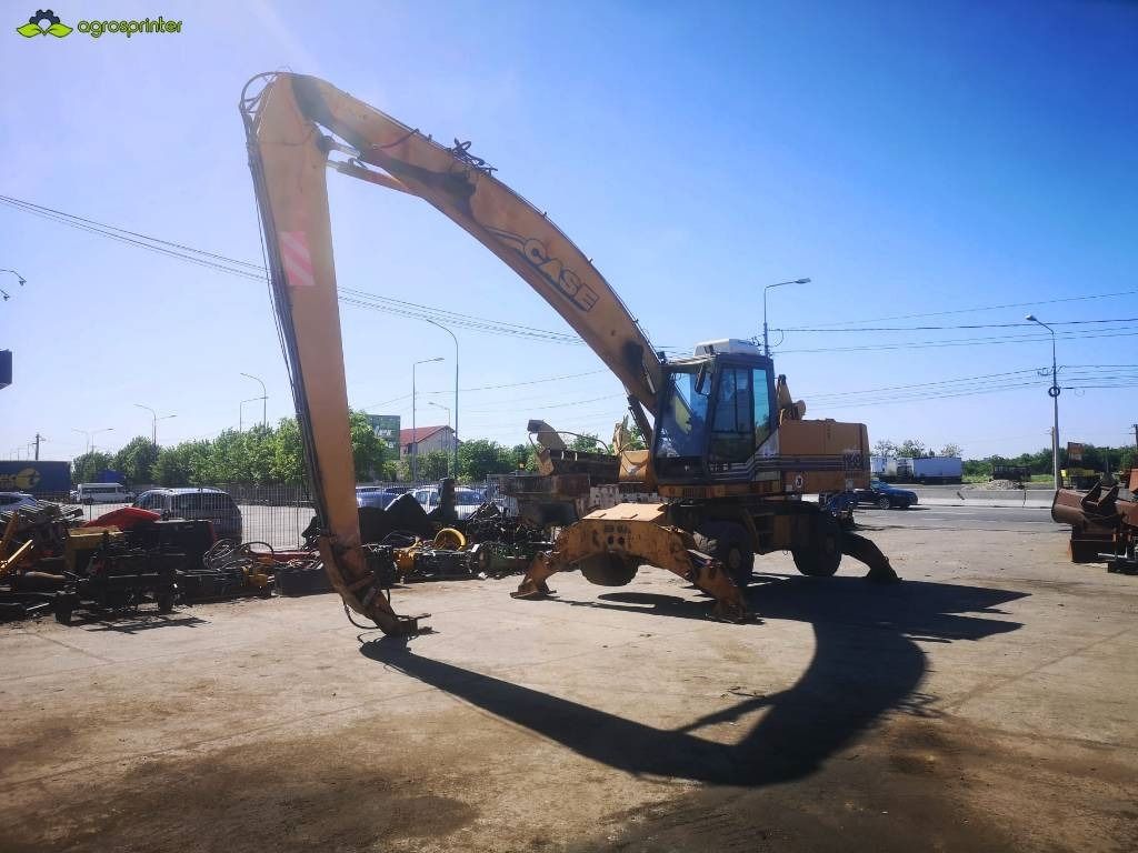 2001 CASE 1188 P wheel excavator, side view 2001 CASE 1188 P wheel excavator, side view