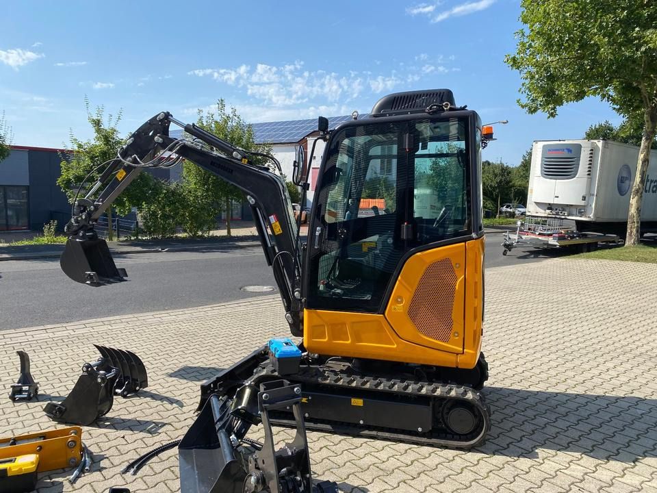 Berger Kraus BK2800ASR mini excavator, side view