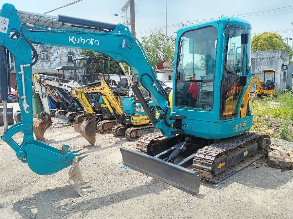 2024 Kubota U-30 mini excavator, front three-quarter view 2024 Kubota U-30 mini excavator, front three-quarter view