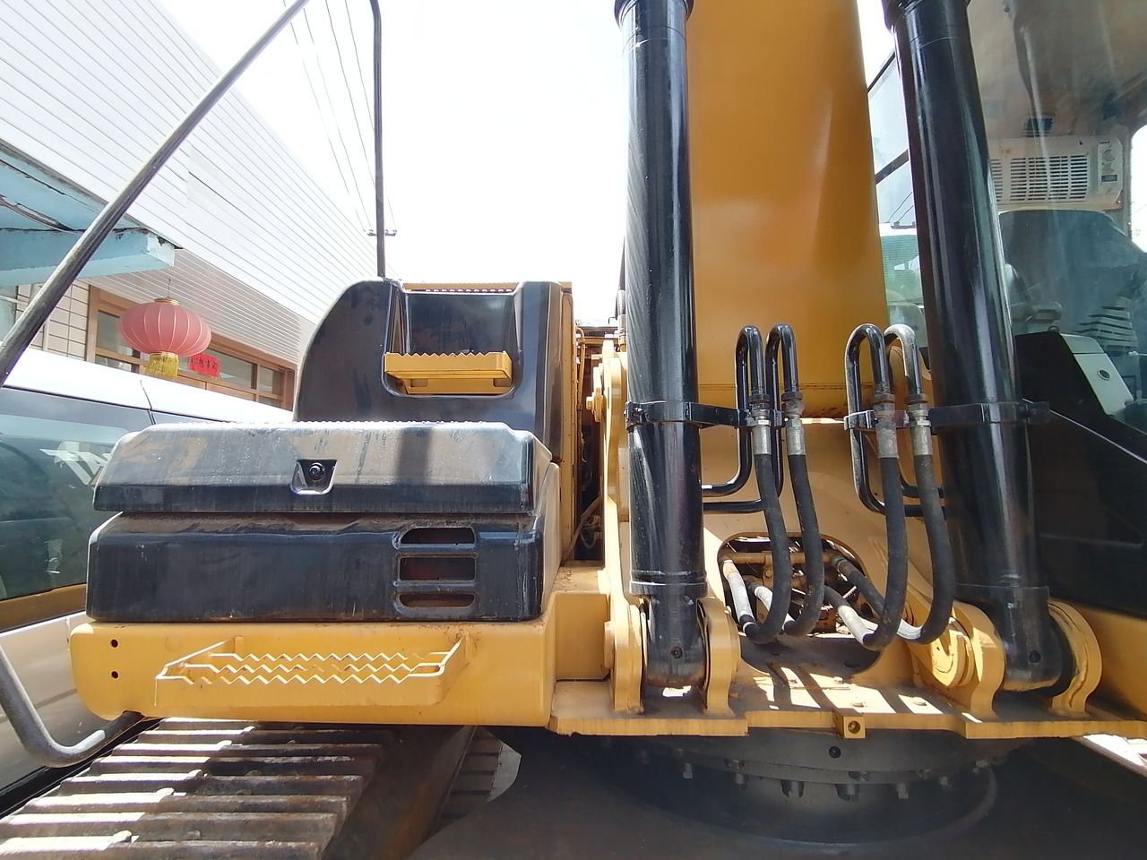 2022 Caterpillar 325D crawler excavator upper structure view 2022 Caterpillar 325D crawler excavator upper structure view