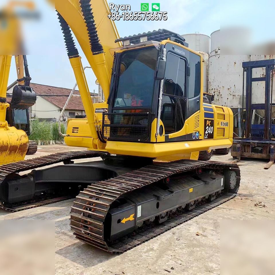 2022 Komatsu PC240LC-8 crawler excavator, front three-quarter view 2022 Komatsu PC240LC-8 crawler excavator, front three-quarter view