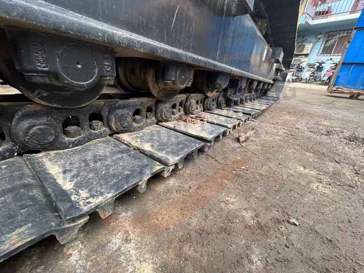 2020 Sany SY215C crawler excavator track assembly detail
