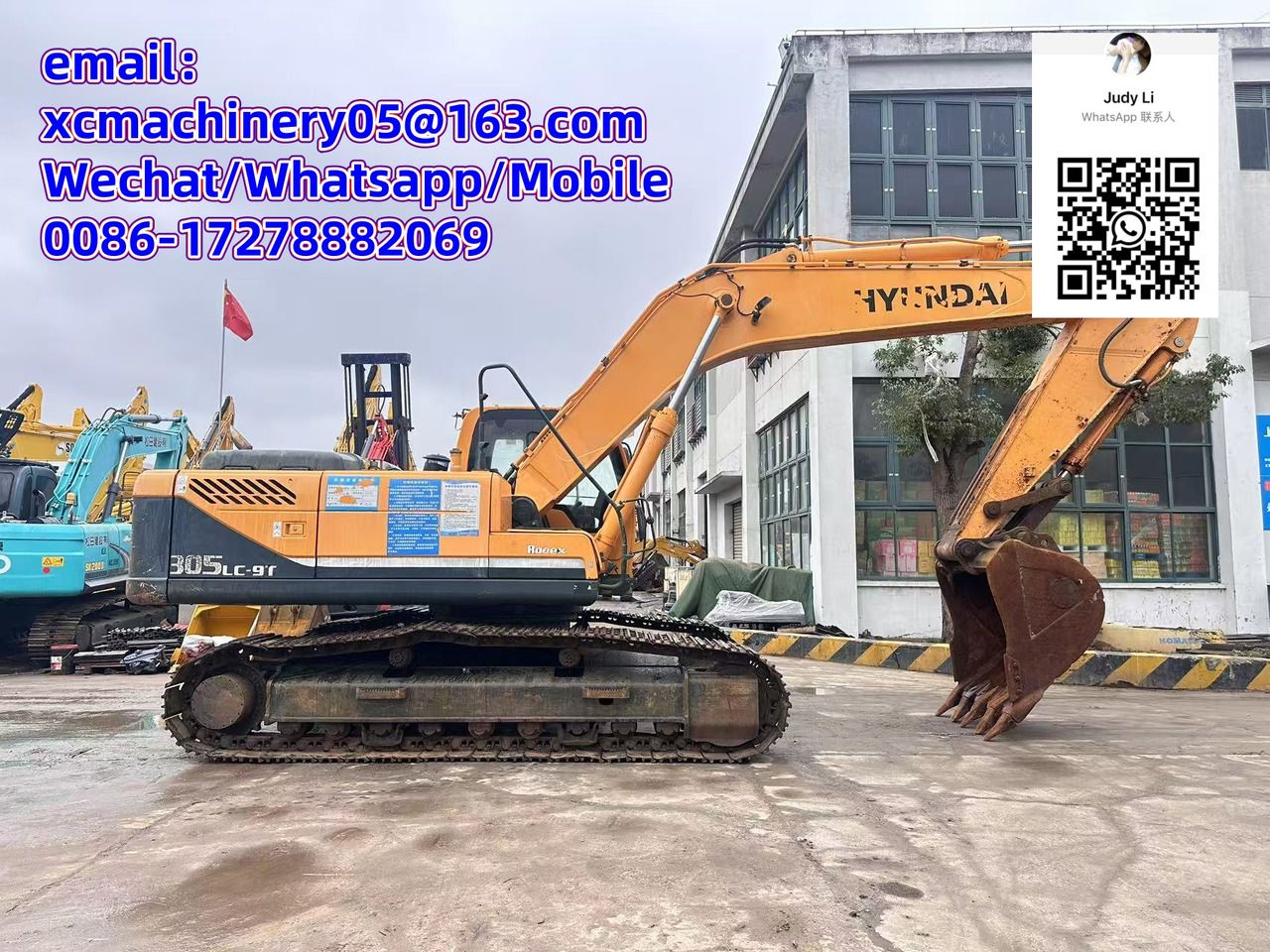 2020 Hyundai 305LC-9T crawler excavator, side view