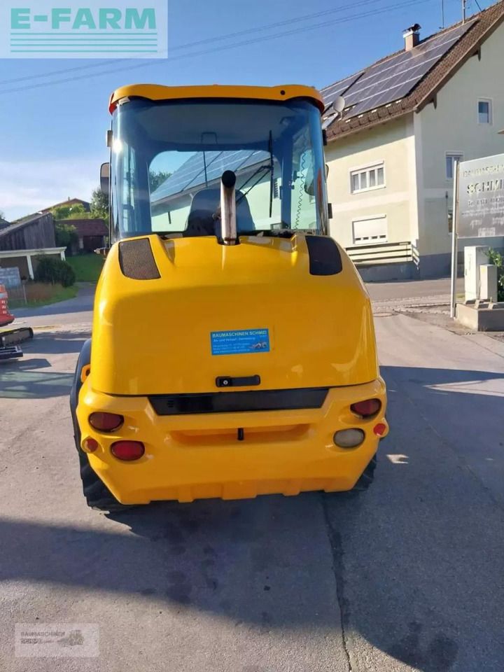 2013 JCB 409 wheel loader rear view 2013 JCB 409 wheel loader rear view