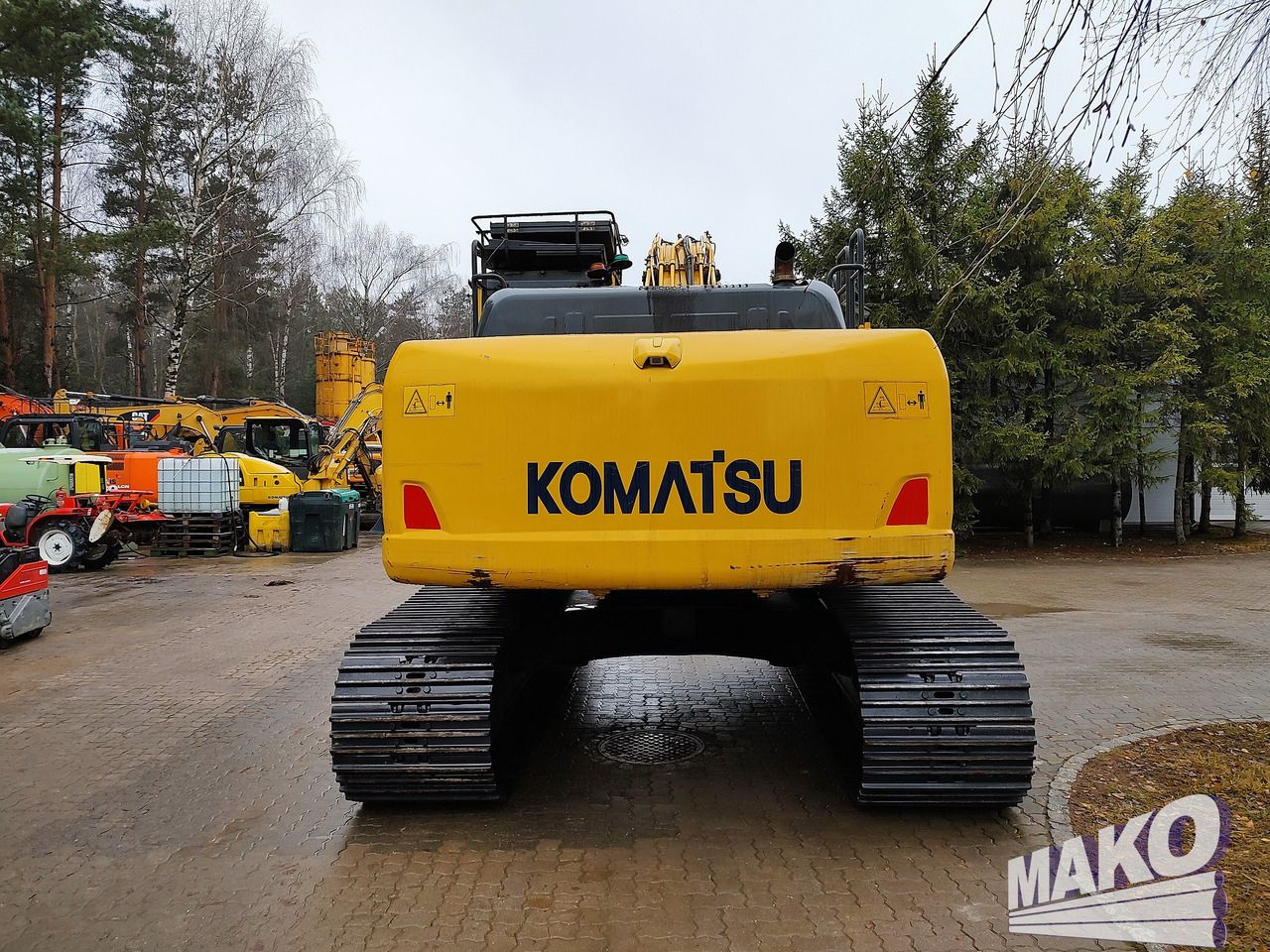 2015 Komatsu PC290LC-10 crawler excavator rear view