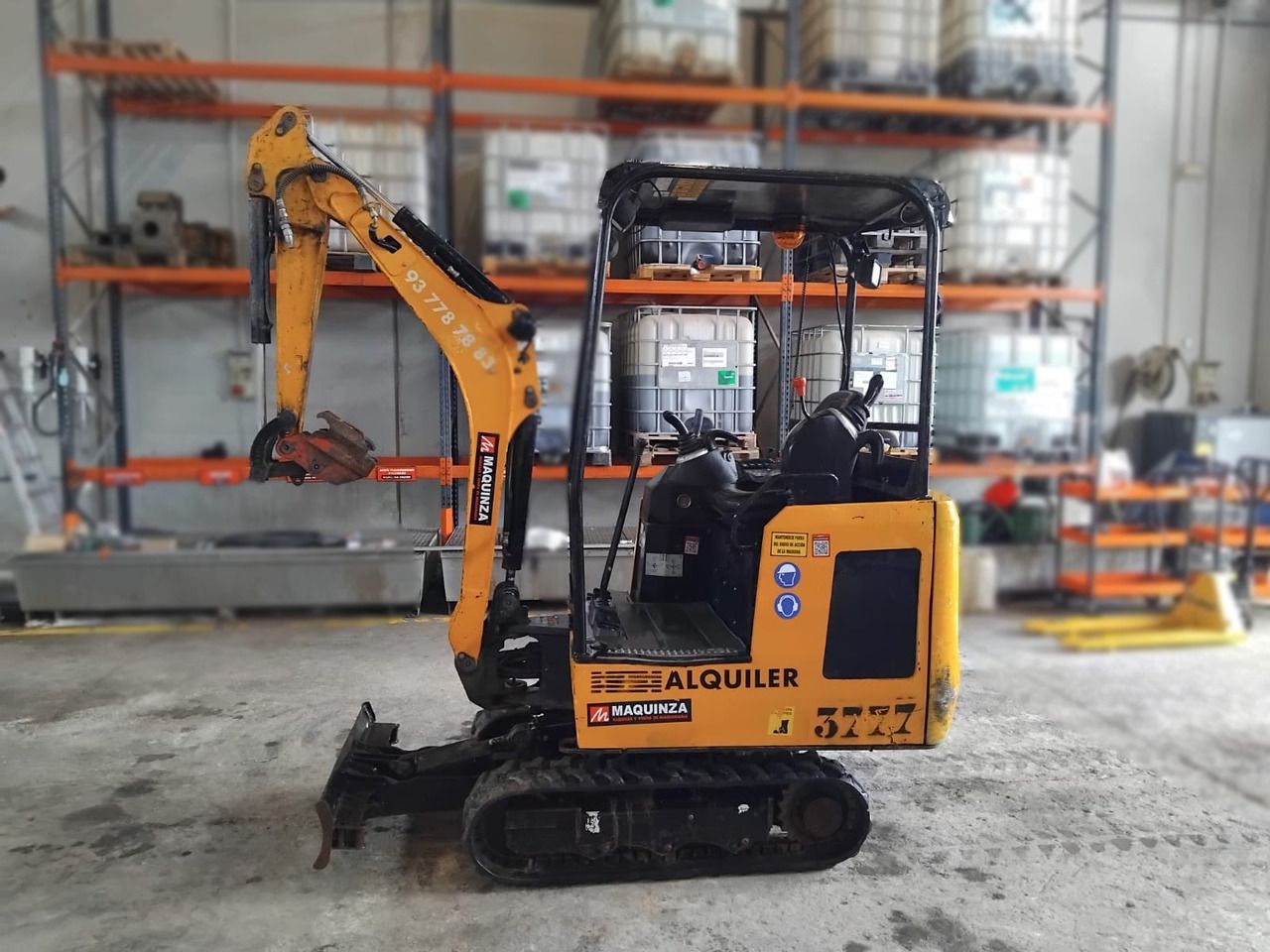 2019 JCB 15C mini excavator, side view 2019 JCB 15C mini excavator, side view