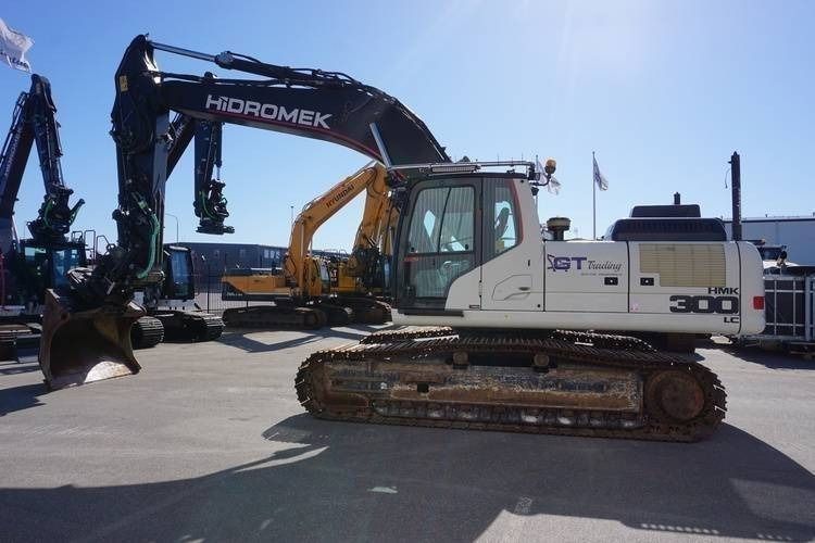 2016 Hidromek HMK 300 LC crawler excavator side view 2016 Hidromek HMK 300 LC crawler excavator side view