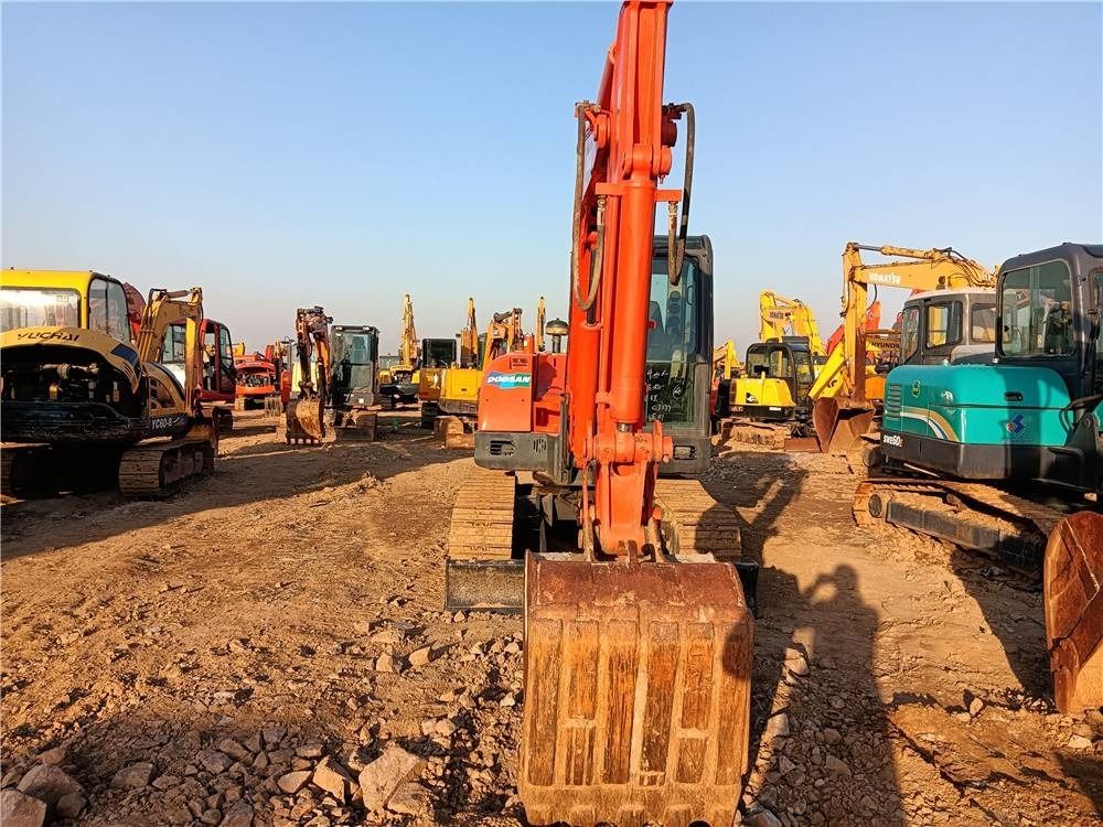 2022 Doosan DH60-7 mini excavator, front view 2022 Doosan DH60-7 mini excavator, front view
