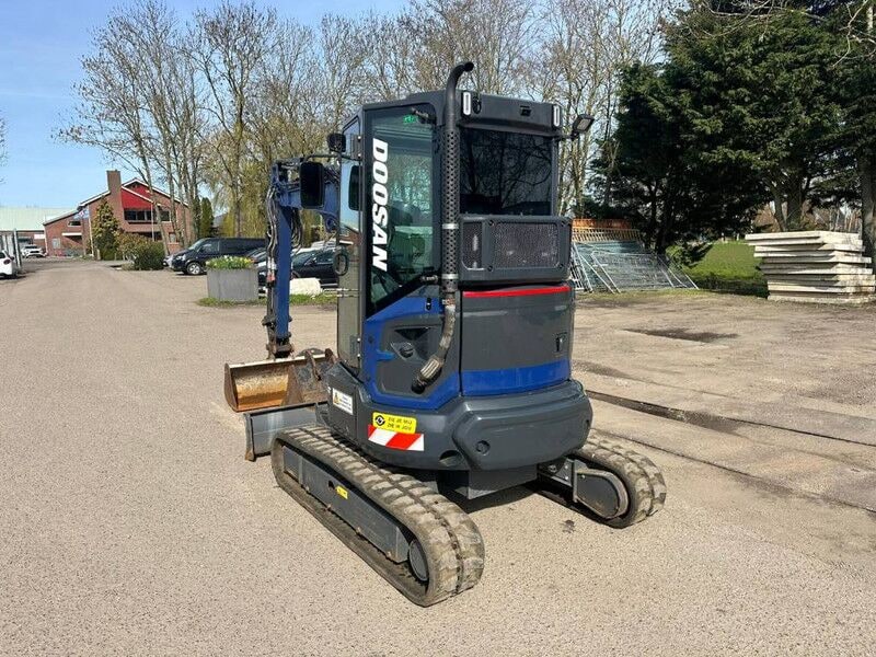 2023 Doosan DX35Z-7 mini excavator, rear three-quarter view 2023 Doosan DX35Z-7 mini excavator, rear three-quarter view