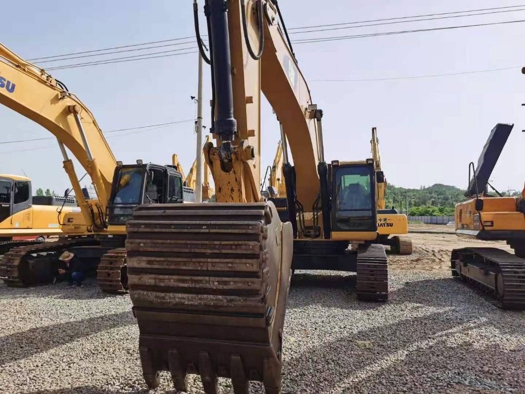2023 Caterpillar 336D crawler excavator front view 2023 Caterpillar 336D crawler excavator front view