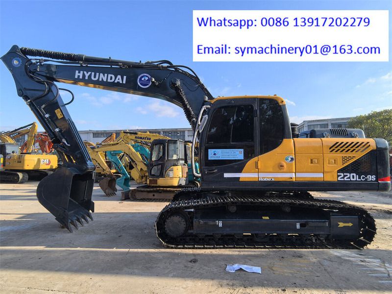 2023 Hyundai R220LC-9S crawler excavator side view 2023 Hyundai R220LC-9S crawler excavator side view