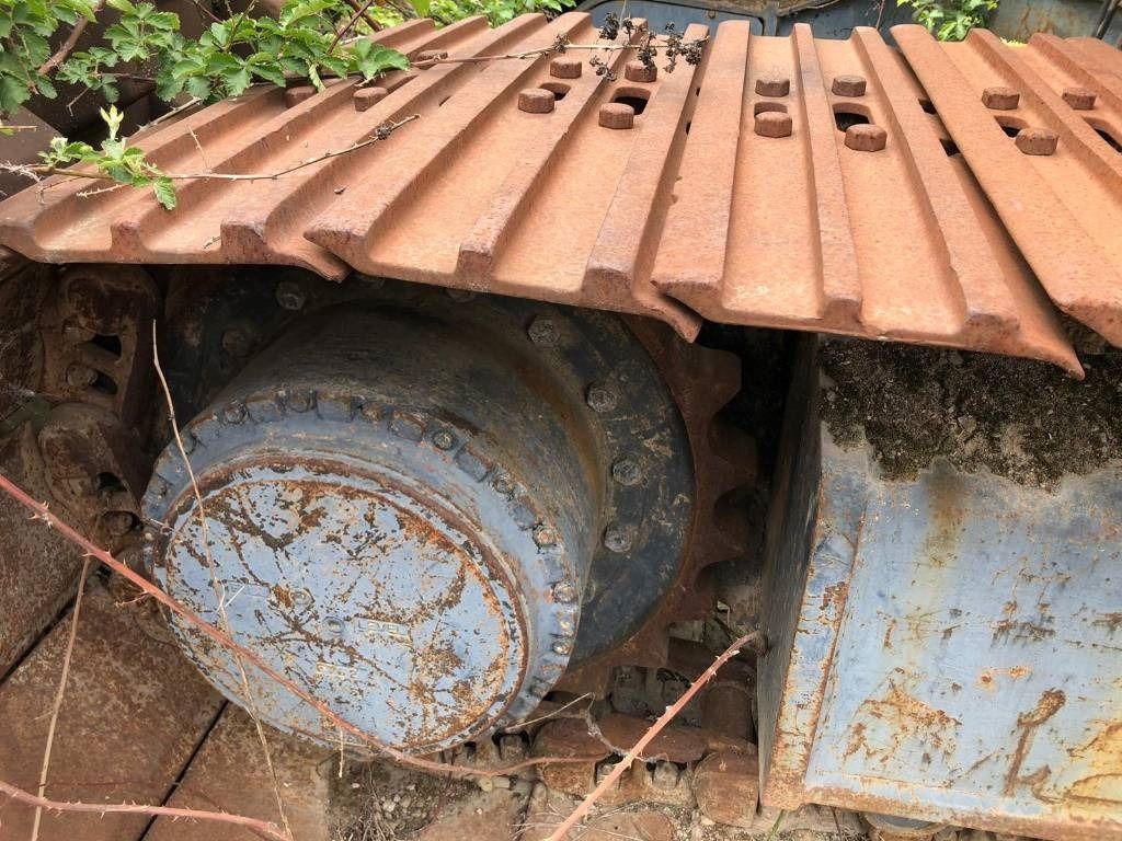 2002 Hitachi HE 280 ICE crawler excavator track drive detail