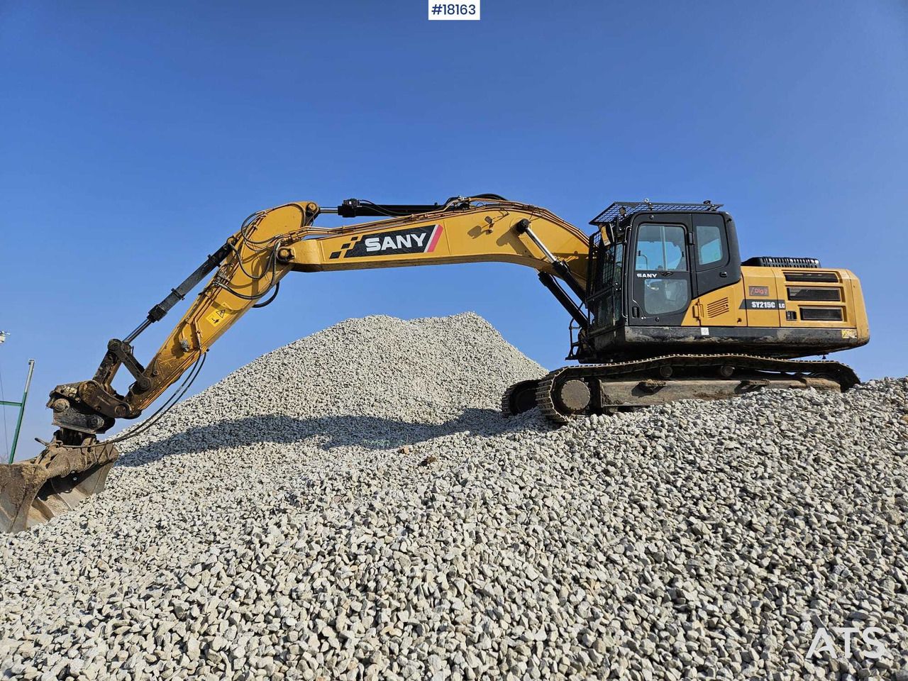 2022 Sany SY215C LC crawler excavator, side view 2022 Sany SY215C LC crawler excavator, side view