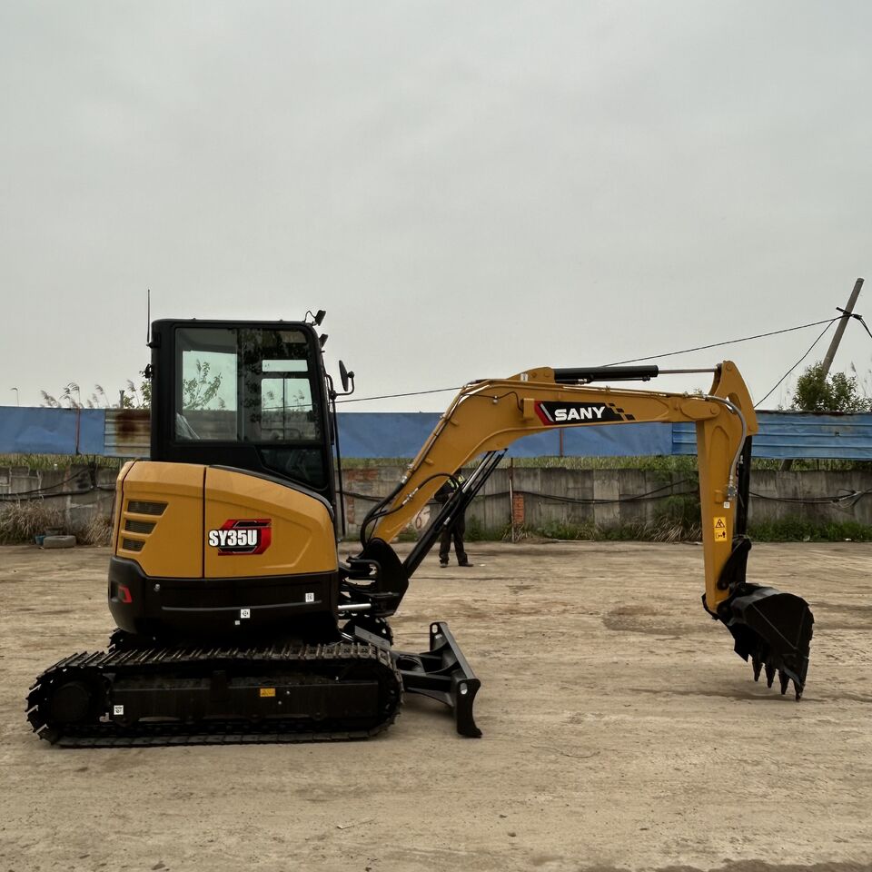 2026 Sany SY35U mini excavator, side view 2026 Sany SY35U mini excavator, side view