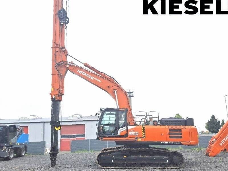 2023 Hitachi ZX350LC-7 crawler excavator side view 2023 Hitachi ZX350LC-7 crawler excavator side view