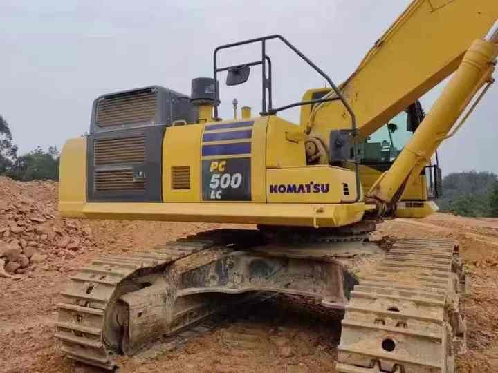 2020 Komatsu PC500LC crawler excavator, side view 2020 Komatsu PC500LC crawler excavator, side view
