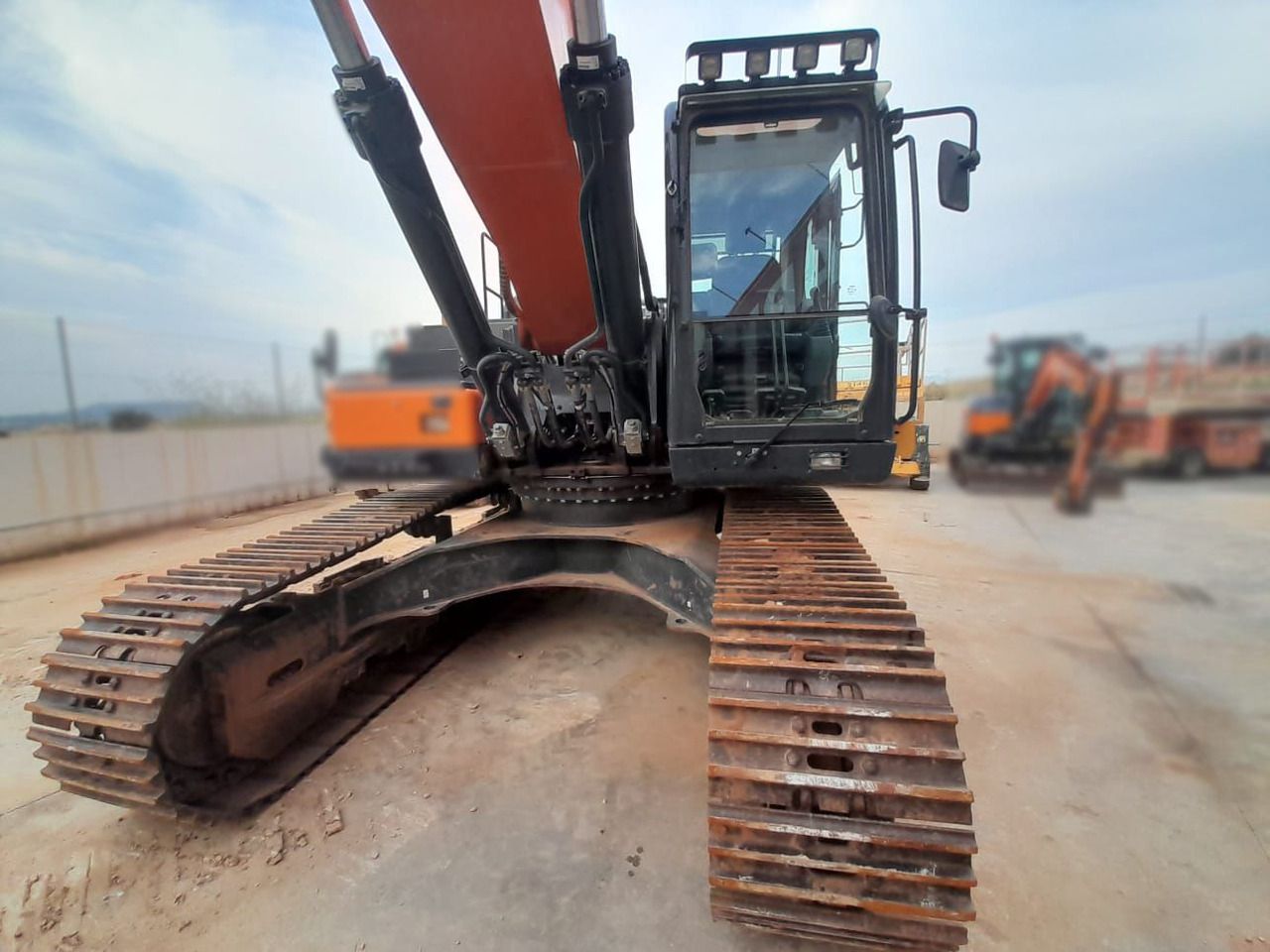 2021 Doosan DX350LC-7 crawler excavator front view