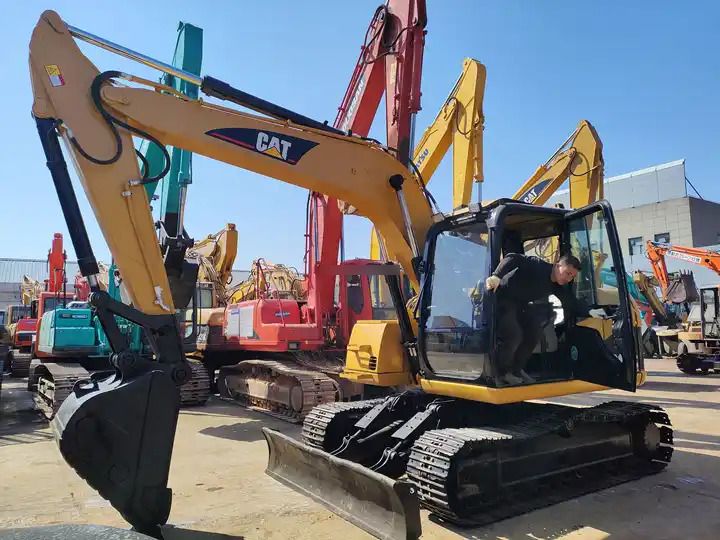 2016 Caterpillar 312C crawler excavator, side view 2016 Caterpillar 312C crawler excavator, side view