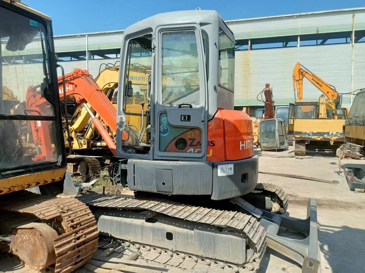 2016 Hitachi ZX40U crawler excavator, side profile view
