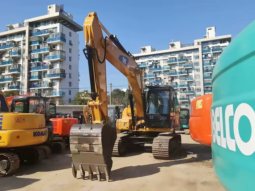 2020 Caterpillar 315D crawler excavator, front view