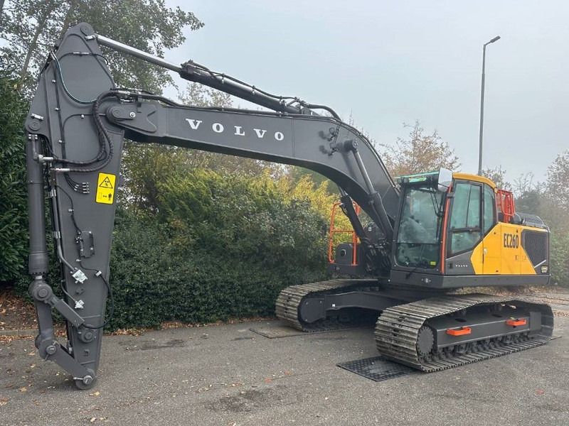2025 Volvo EC250EL crawler excavator, side view 2025 Volvo EC250EL crawler excavator, side view