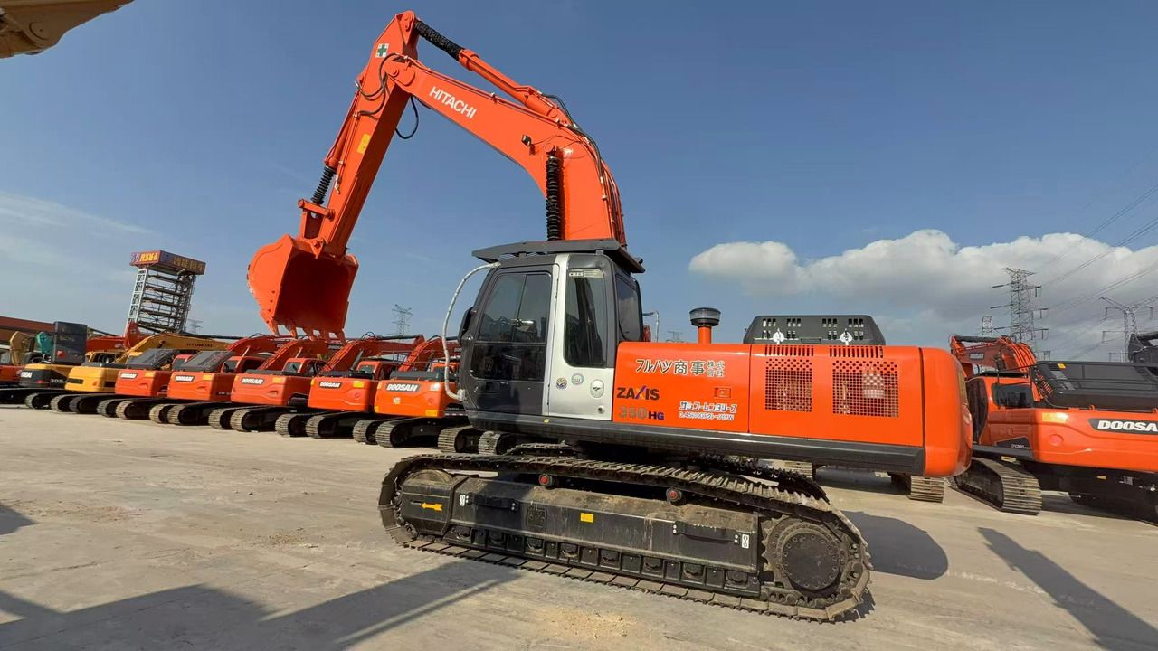 2022 Hitachi ZX350HG crawler excavator, side profile view 2022 Hitachi ZX350HG crawler excavator, side profile view