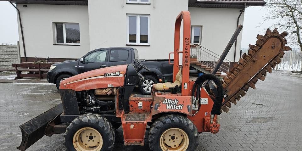 2013 Ditch Witch RT45 wheel trencher side view 2013 Ditch Witch RT45 wheel trencher side view