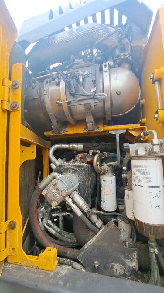 Volvo EWR150E wheel excavator engine compartment view Volvo EWR150E wheel excavator engine compartment view