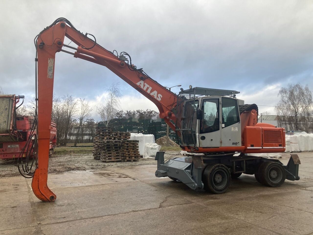 2005 Atlas 1604 material handler, side view 2005 Atlas 1604 material handler, side view