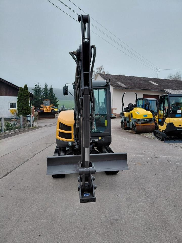 2017 Yanmar EC 35 D mini excavator, front view