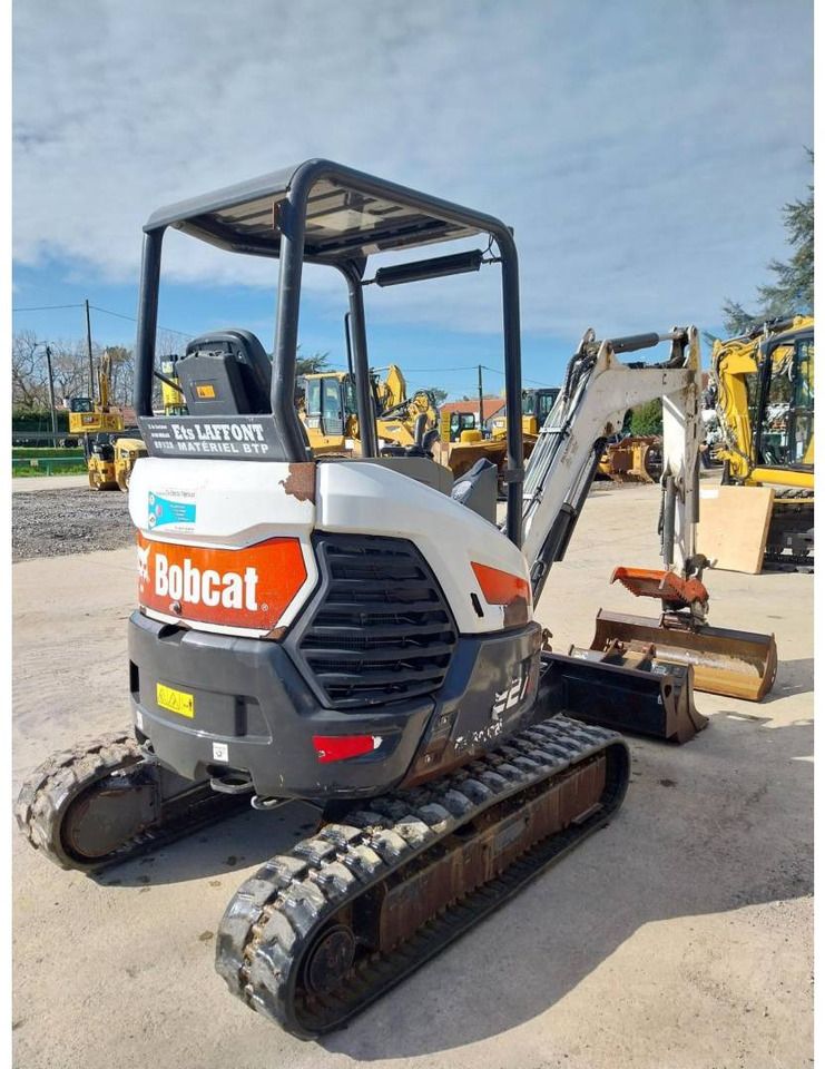 2018 Bobcat E27 crawler excavator, rear three-quarter view