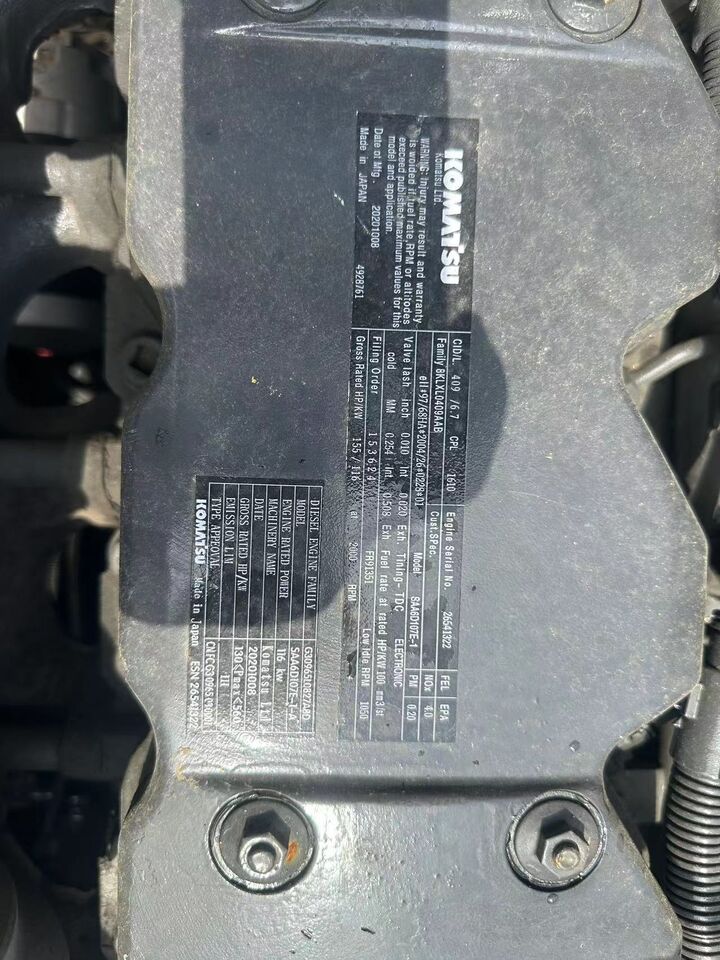 Koparka gąsienicowa Komatsu PC220-8 z 2024 roku, widok z boku
