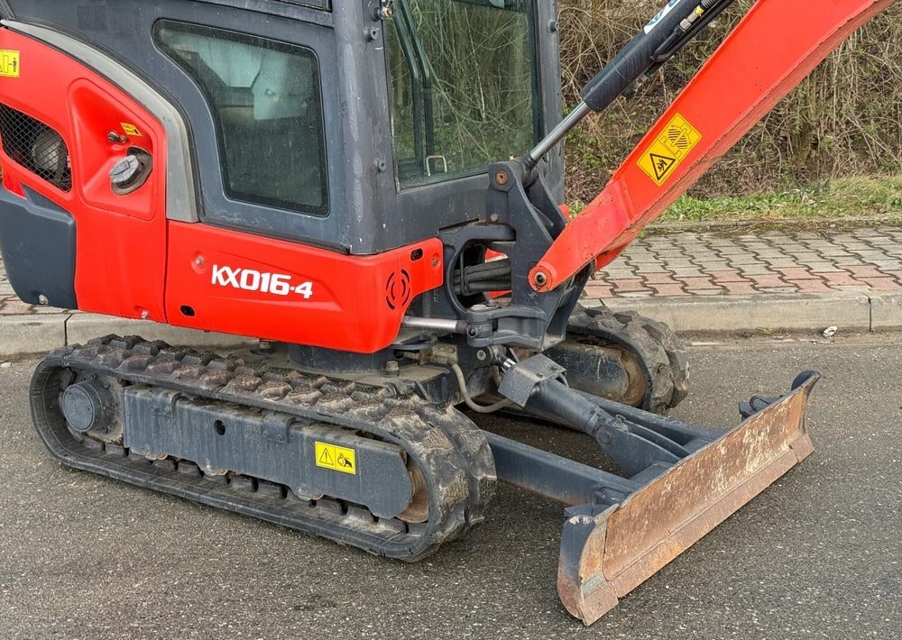 2015 Kubota KX016-4 mini excavator side view 2015 Kubota KX016-4 mini excavator side view