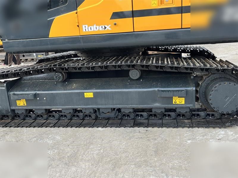 2022 Hyundai Robex HX220HD crawler excavator side view of undercarriage 2022 Hyundai Robex HX220HD crawler excavator side view of undercarriage