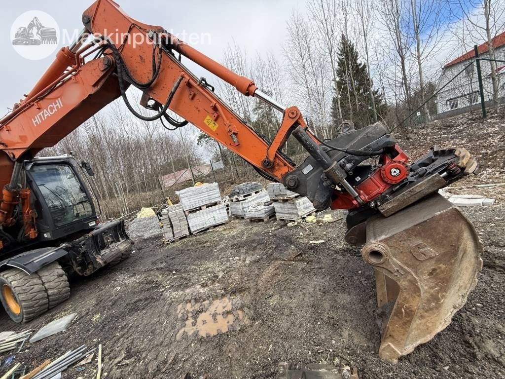 2014 Hitachi ZX140W-5 wheel excavator boom and bucket view