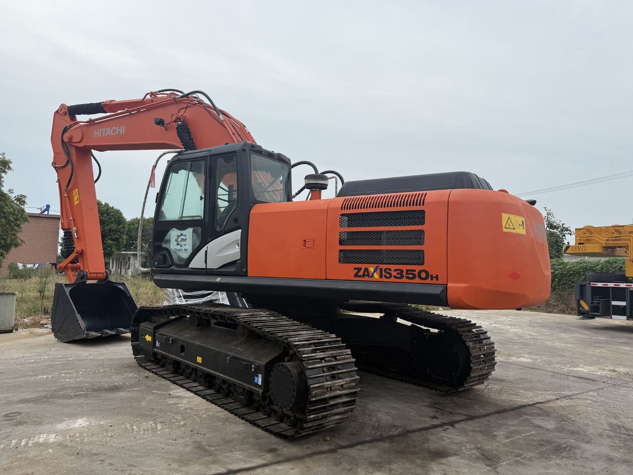 2022 Hitachi Zaxis 350H crawler excavator, side view