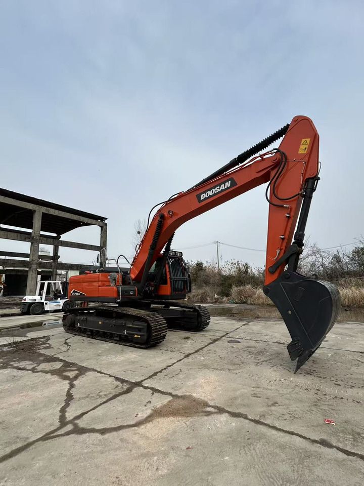 2024 Doosan DX340 crawler excavator, side profile view 2024 Doosan DX340 crawler excavator, side profile view