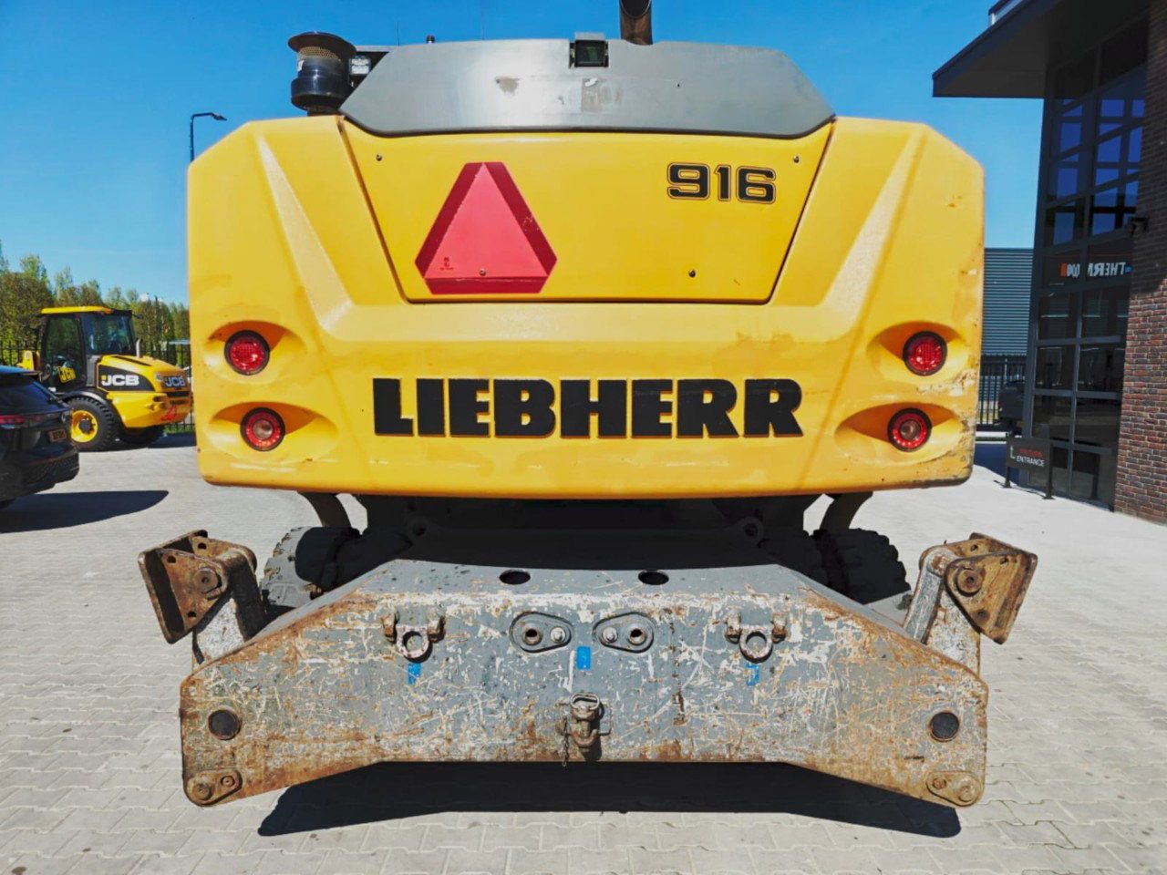 2018 Liebherr A916 Litronic wheel excavator rear view 2018 Liebherr A916 Litronic wheel excavator rear view