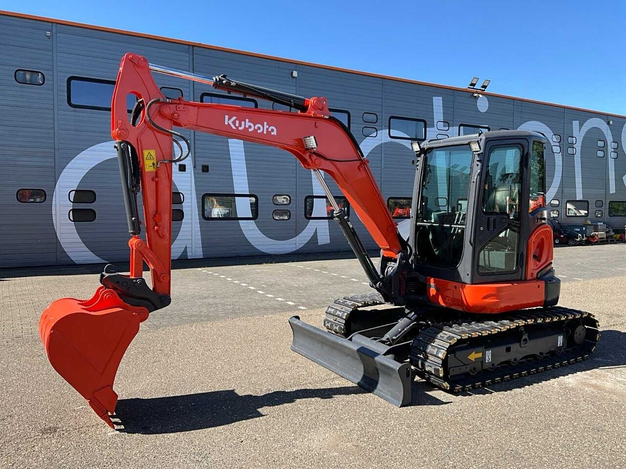 2016 Kubota KX163-5 mini excavator, side profile view