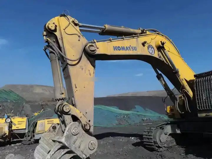 2022 Komatsu PC850 crawler excavator boom and attachment view 2022 Komatsu PC850 crawler excavator boom and attachment view