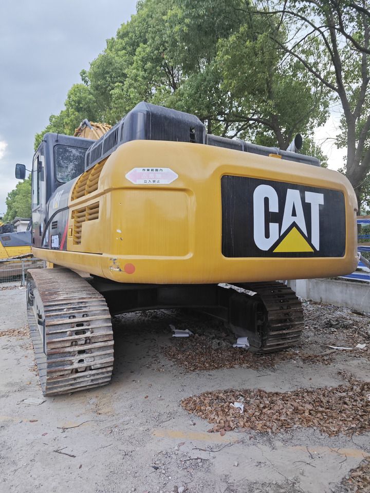 Caterpillar 336D crawler excavator rear view Caterpillar 336D crawler excavator rear view
