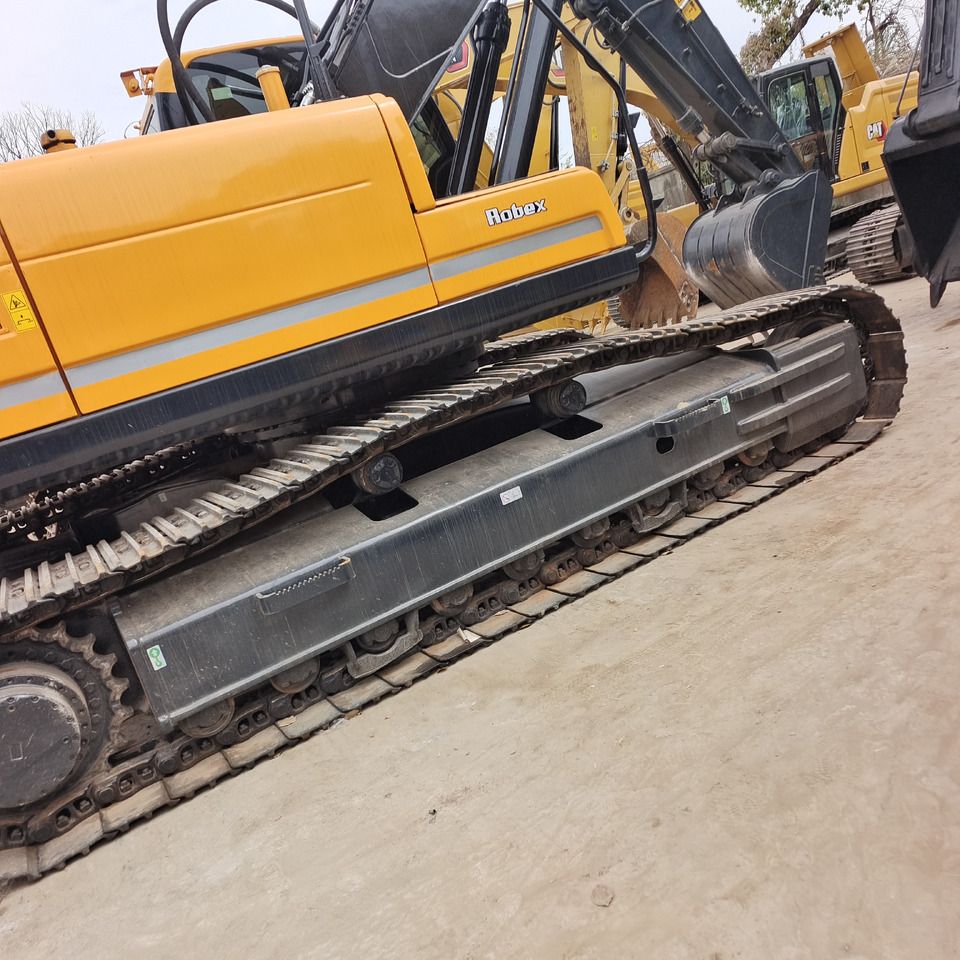 2024 Hyundai R330LC-9S Robex crawler excavator side view 2024 Hyundai R330LC-9S Robex crawler excavator side view
