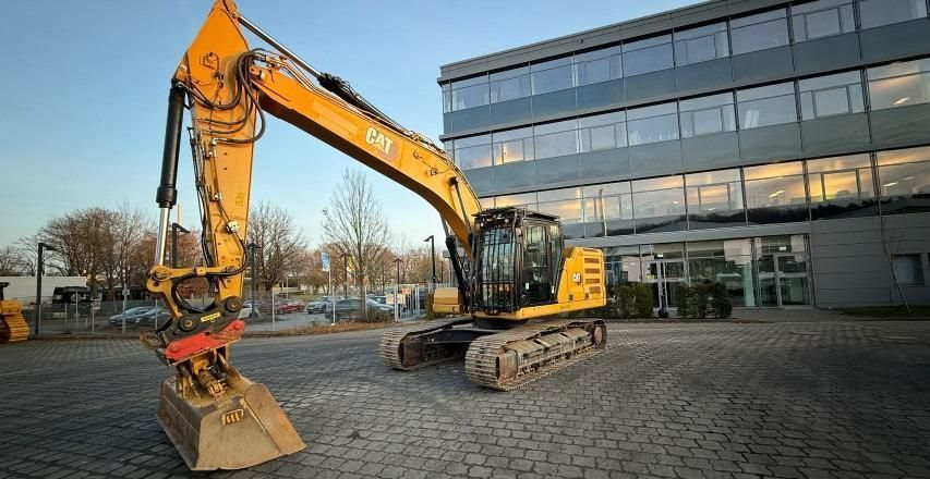 2020 Caterpillar 320-07C crawler excavator, front three-quarter view 2020 Caterpillar 320-07C crawler excavator, front three-quarter view