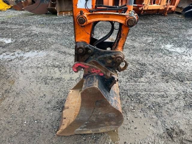 2015 Komatsu PW98MR-8 wheel excavator bucket and quick coupler