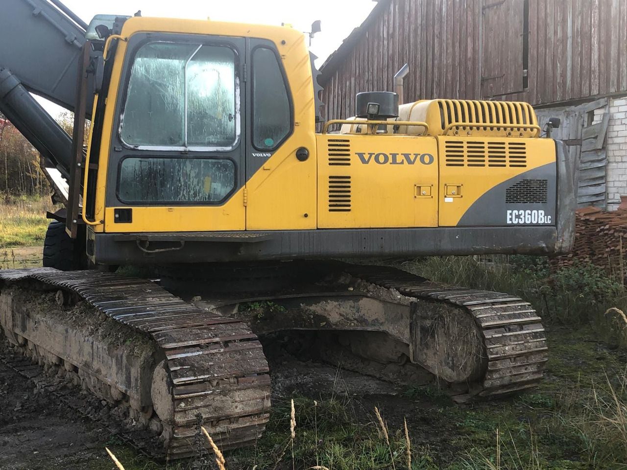 2005 Volvo EC360BLC crawler excavator side view