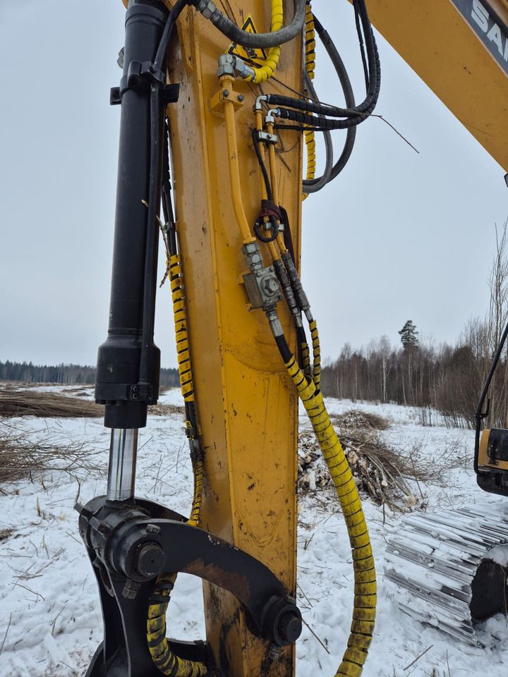 2022 Sany SY75C crawler excavator boom and hydraulic detail 2022 Sany SY75C crawler excavator boom and hydraulic detail